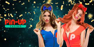 Un jugador genuino examina el sitio de Pin-Up Casino